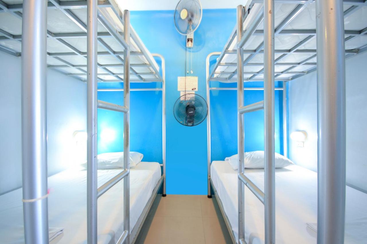 Oyo 1054 Phuket Backpacker Hostel Kültér fotó